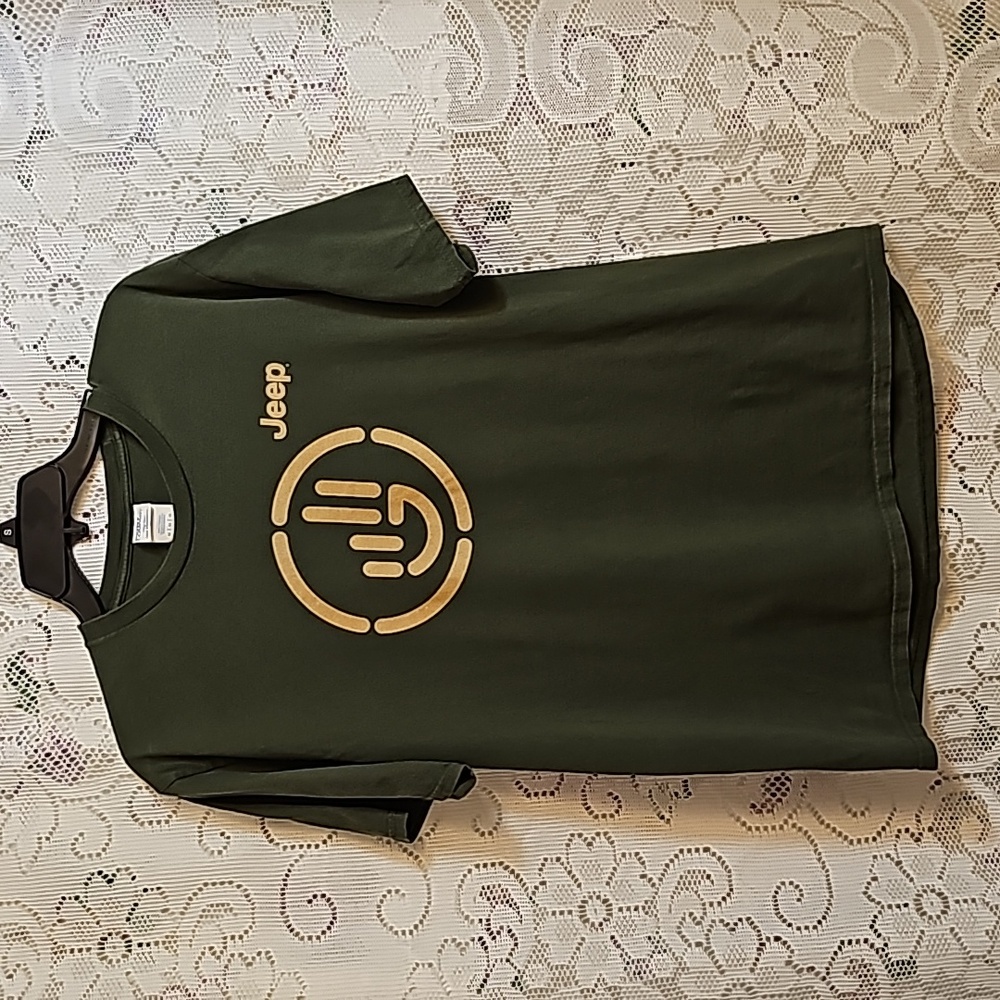Preowned Jeep T-shirt Size Medium Army Green